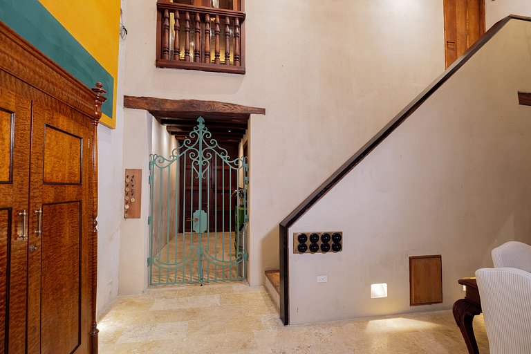 Lujosa Casa 5Hab/Jacuzzi/Piscina/Desayuno incluido