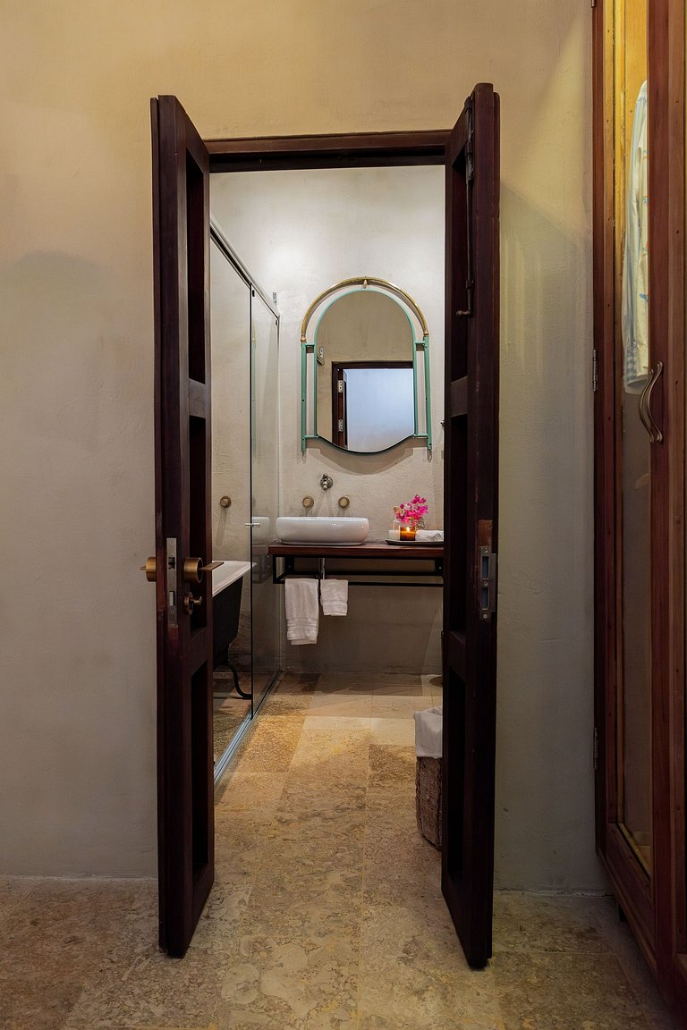 Lujosa Casa 5Hab/Jacuzzi/Piscina/Desayuno incluido