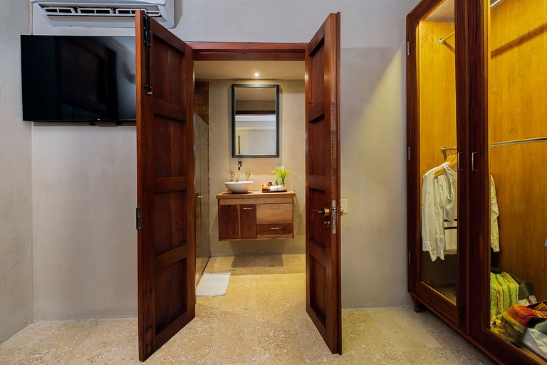 Lujosa Casa 5Hab/Jacuzzi/Piscina/Desayuno incluido