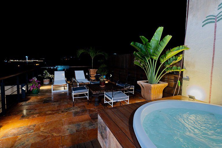 Lujosa Casa 5Hab/Jacuzzi/Piscina/Desayuno incluido