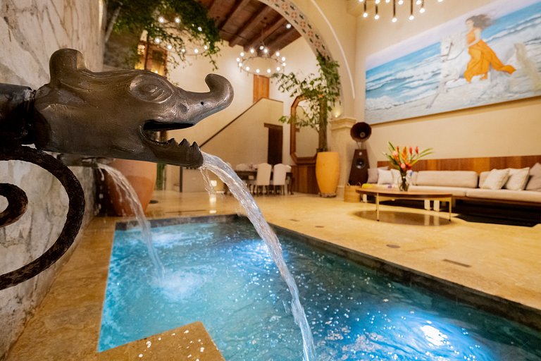 Lujosa Casa 5Hab /Jacuzzi/Piscina/Desayuno incluido