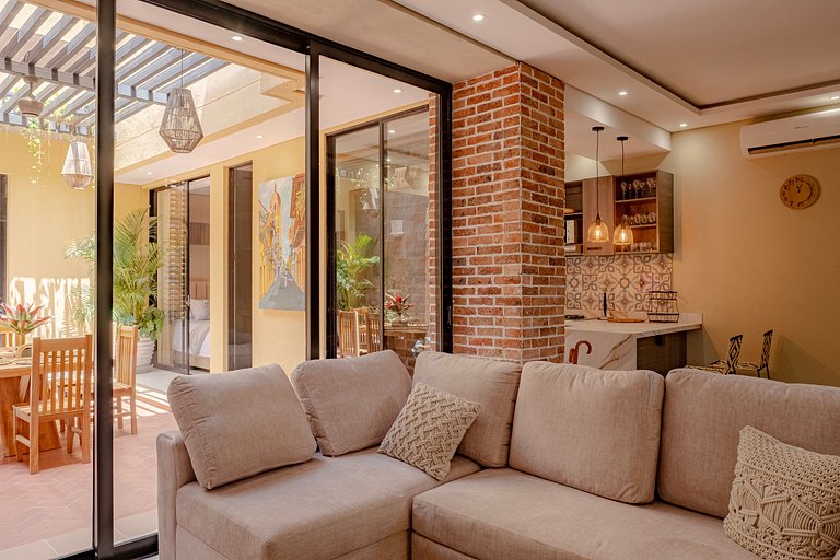 Colombian Oasis in the Heart of Cartagena