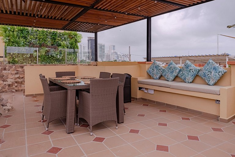 Colombian Oasis in the Heart of Cartagena