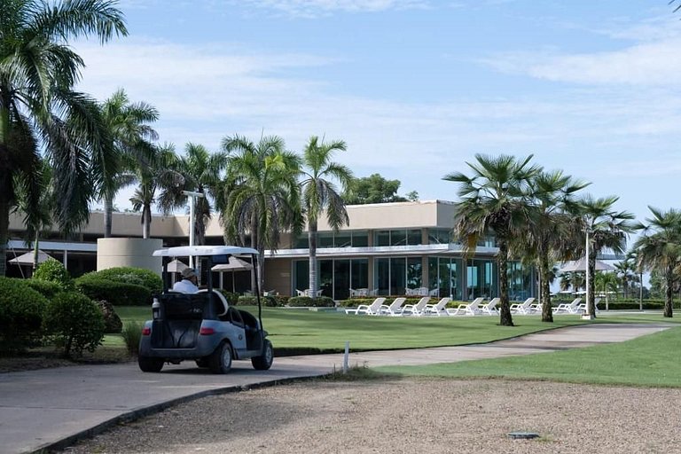 Hermosa casa en Karibana Ctg