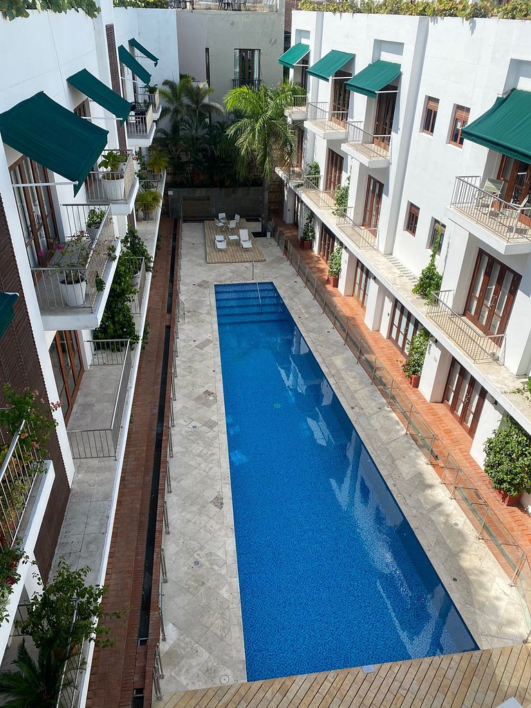 Walled City Haven – Private Pool & Rooftop Jacuzzi