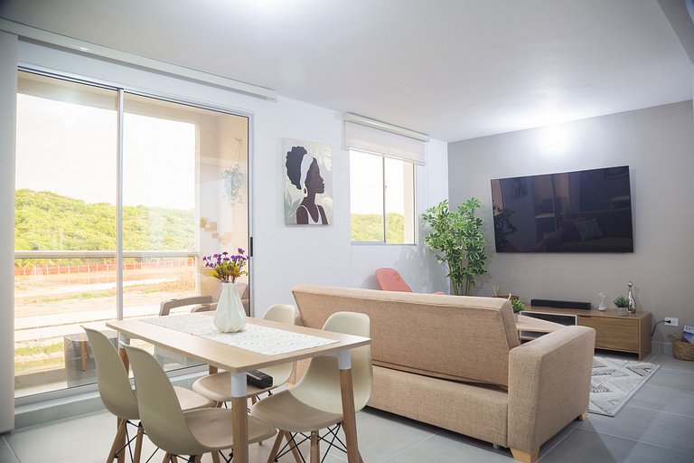 Coastal Comfort: Fully Equipped 2-Bedroom Apartment in North