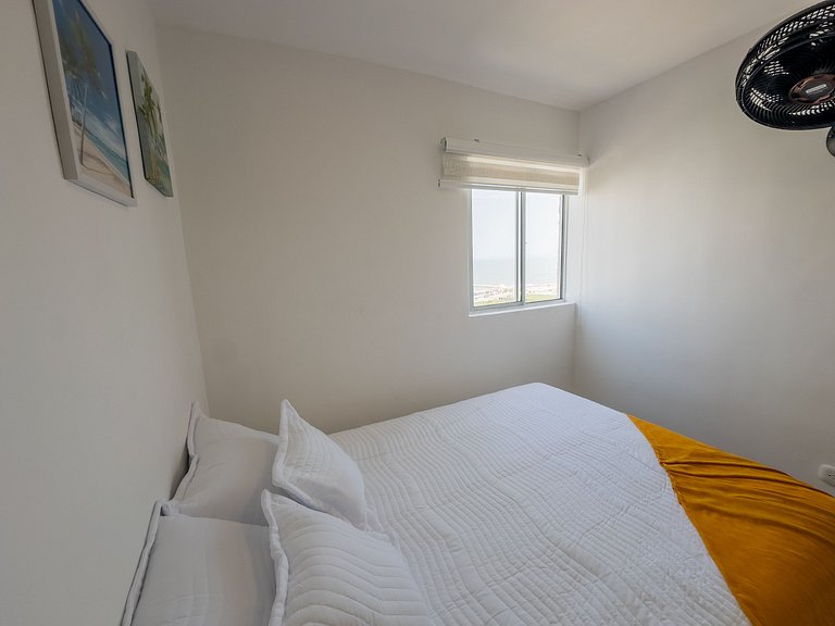 Modern 3BR w/ Ocean View · Prime Location