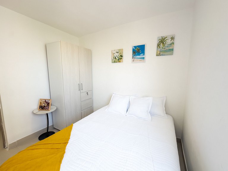 Modern 3BR w/ Ocean View · Prime Location