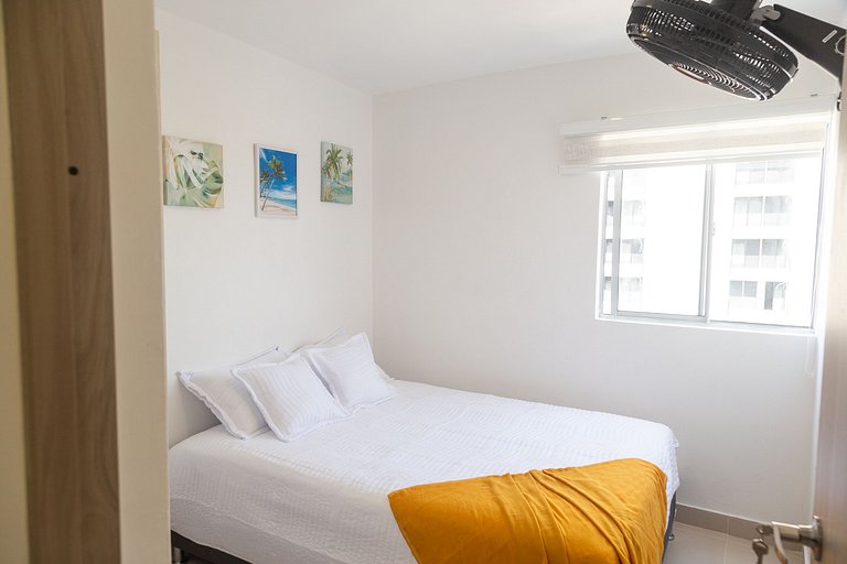 Modern 3BR w/ Ocean View · Prime Location