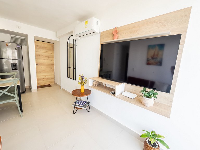 Modern 3BR w/ Ocean View · Prime Location