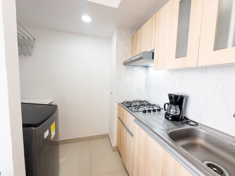 Modern 3BR w/ Ocean View · Prime Location