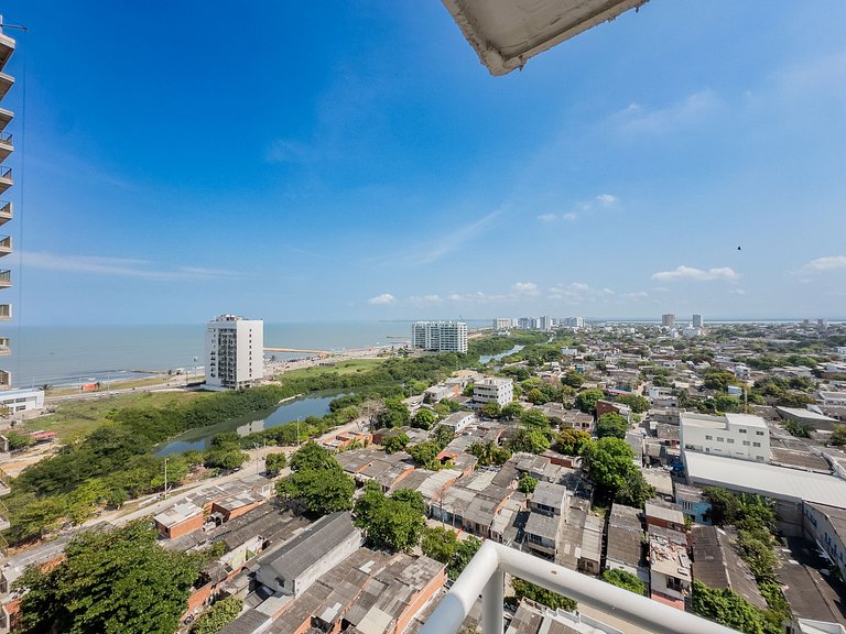 Modern 3BR w/ Ocean View · Prime Location