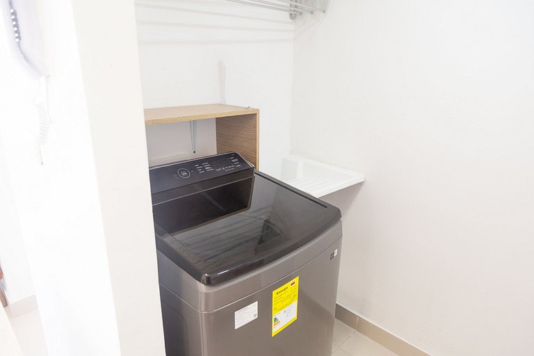 Modern 3BR w/ Ocean View · Prime Location