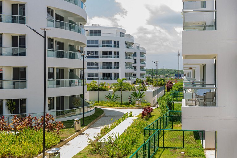 Modern 2BR Apt in Serena del Mar with Balcony