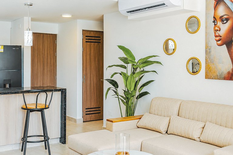 Modern 2BR Apt in Serena del Mar with Balcony