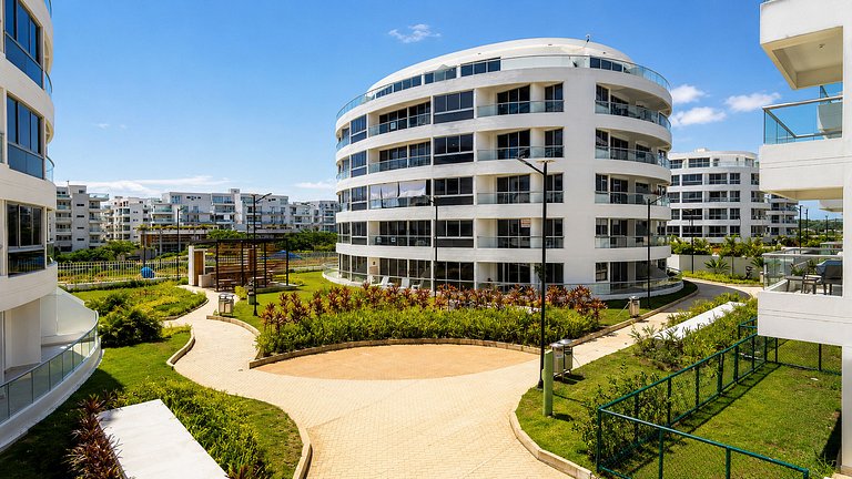 Apto moderno en Serena del Mar con jardín privado