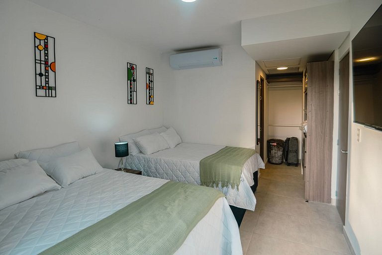 Apto moderno en Serena del Mar con jardín privado