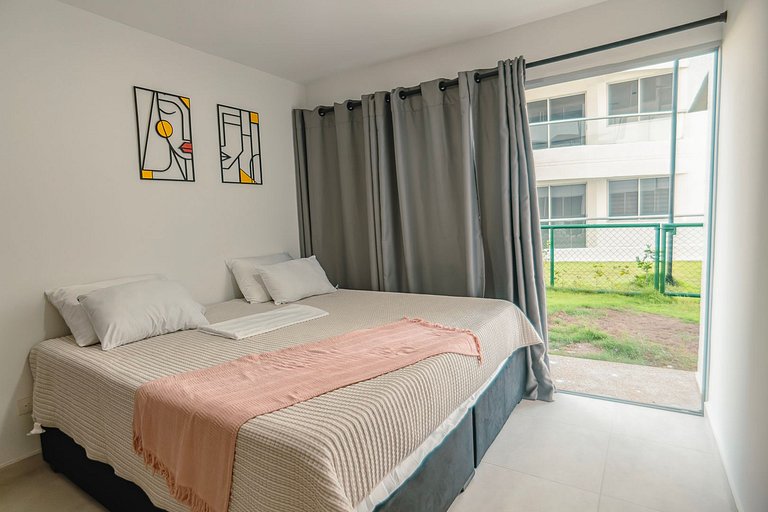 Modern Apto in Serena del Mar with Private Garden