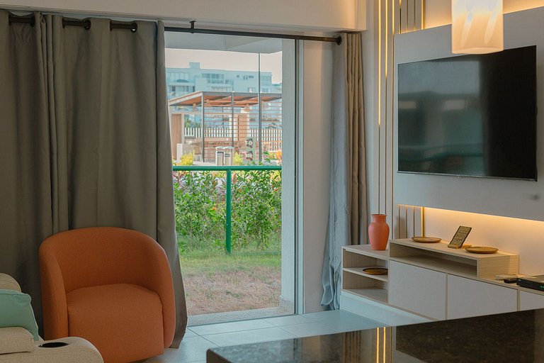 Apto moderno en Serena del Mar con jardín privado