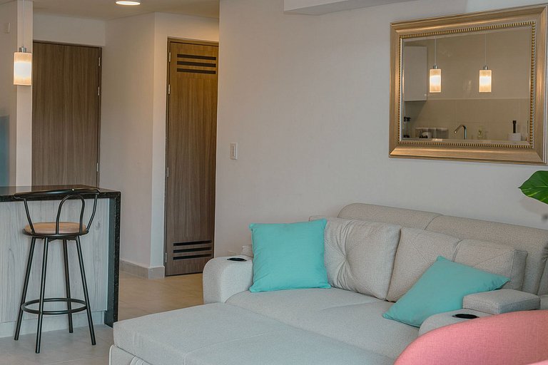 Modern Apto in Serena del Mar with Private Garden