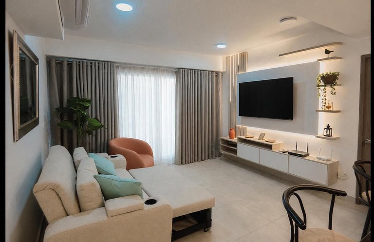 Modern Apto in Serena del Mar with Private Garden
