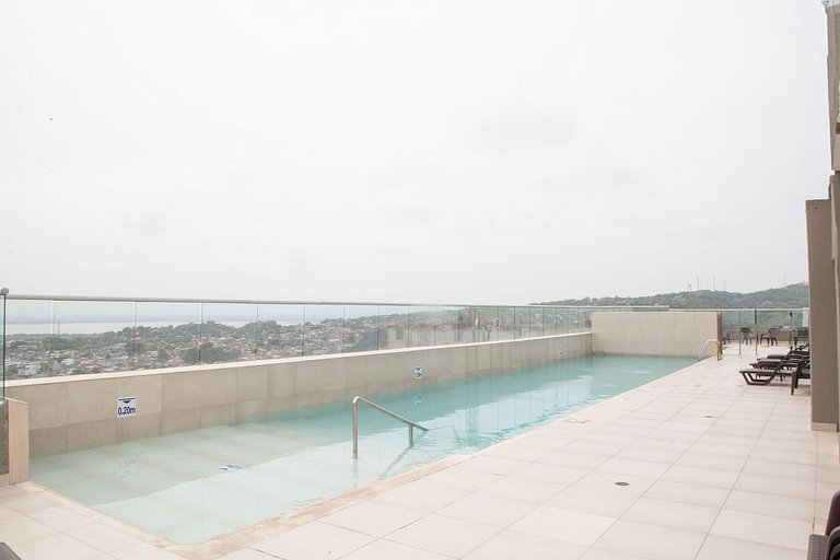 Modern 3BR w/ Ocean View · Prime Location