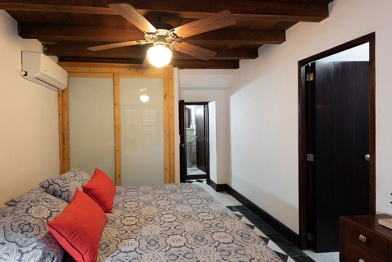 Casa San Pedro | Ático con jacuzzi, balcón y vistas