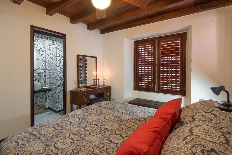 Casa San Pedro | Ático con jacuzzi, balcón y vistas