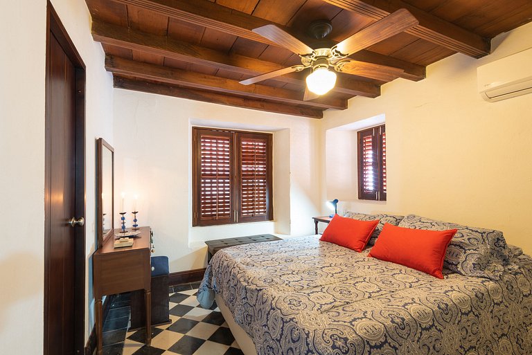 Casa San Pedro | Rooftop Jacuzzi, Balcony & Views